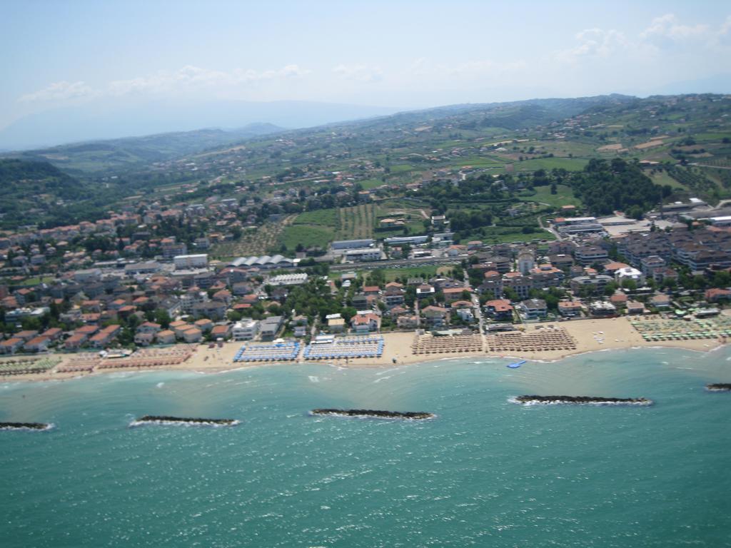 Holiday Dreams Apartment Francavilla Al Mare Exterior photo
