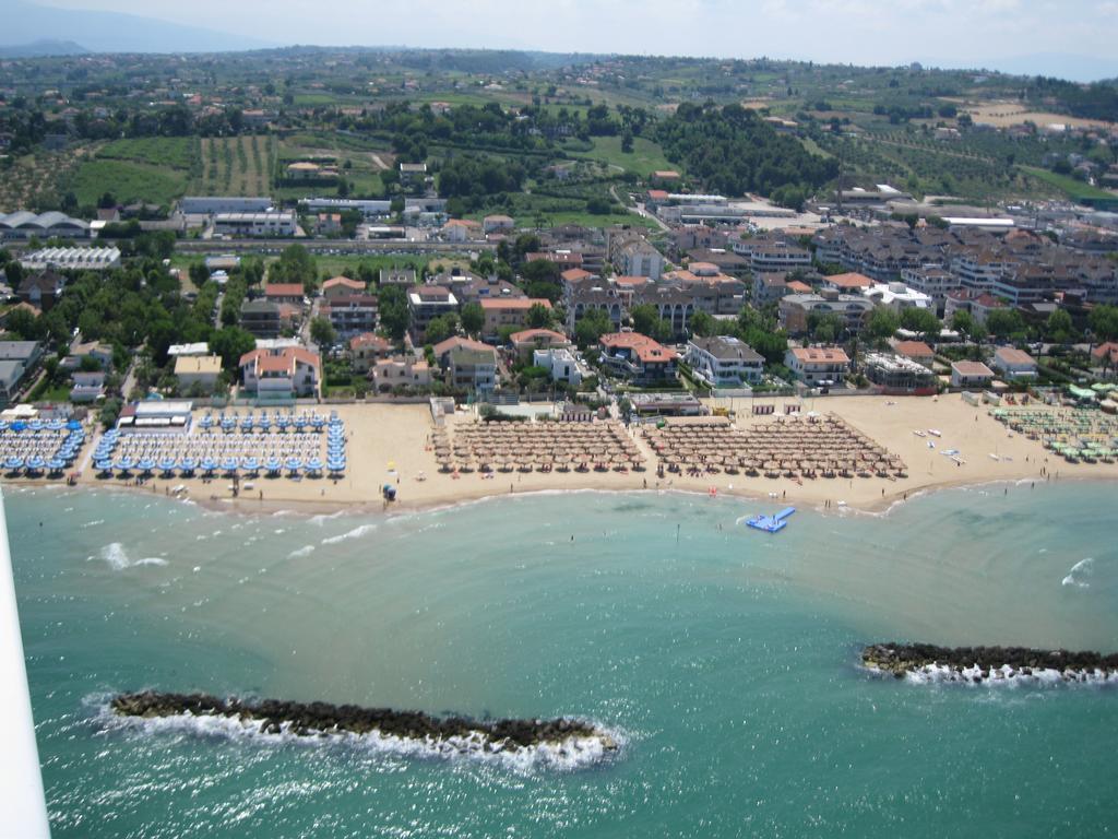 Holiday Dreams Apartment Francavilla Al Mare Exterior photo